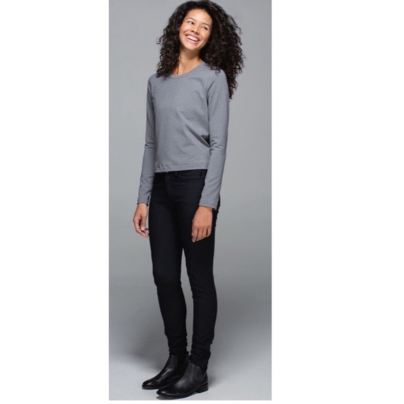 LULULEMON Back Up Diamond Cut Out Back Long Sleeve in Heathered Slate Gray - Picture 2 of 10